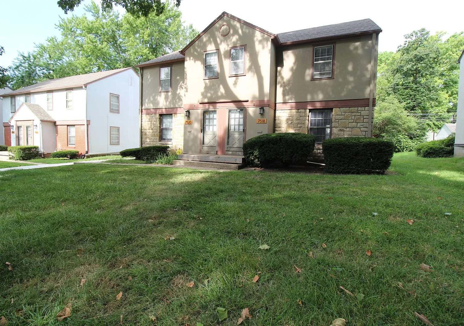 September FREE On This 2 Bedroom 2 Bath Duplex In The Waldo Area — Photo 2