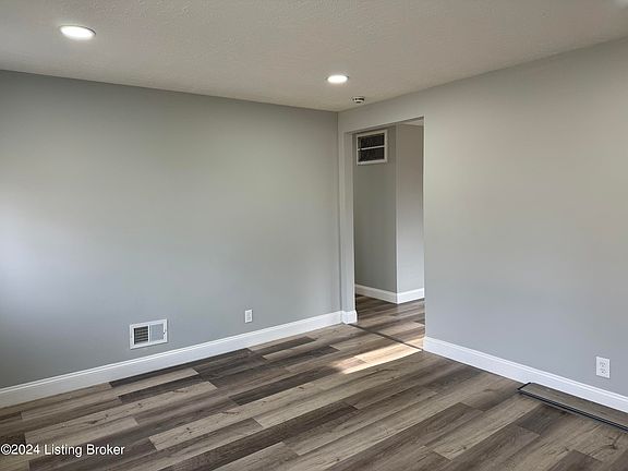 3rd image of 8015 Conifer Dr
