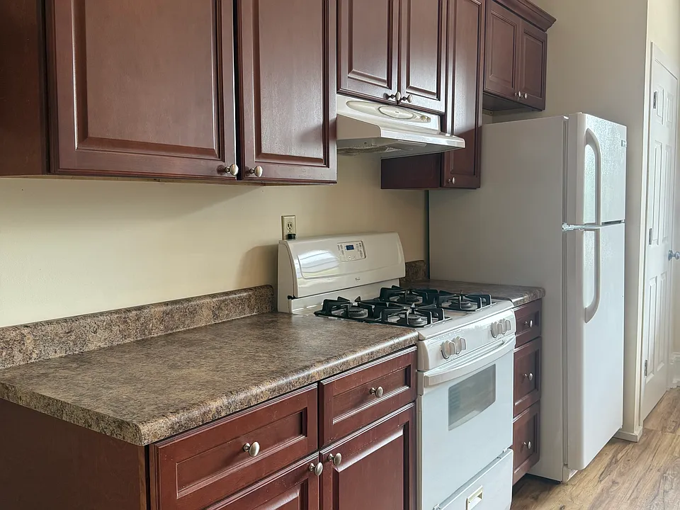 31 Water St #2
