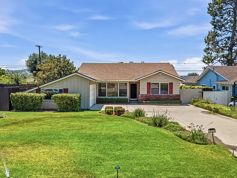 750 E Mountain View Ave — Photo 35