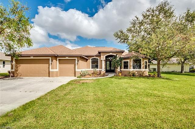 1st image of 19452 Devonwood Cir