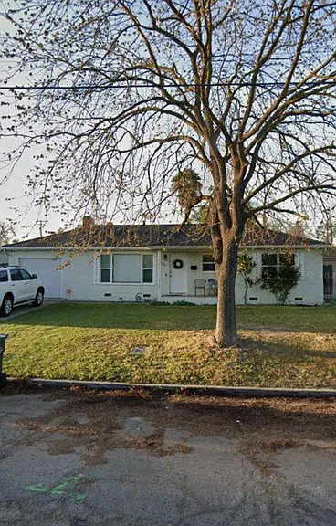 524 W Olive Ave — Photo 1