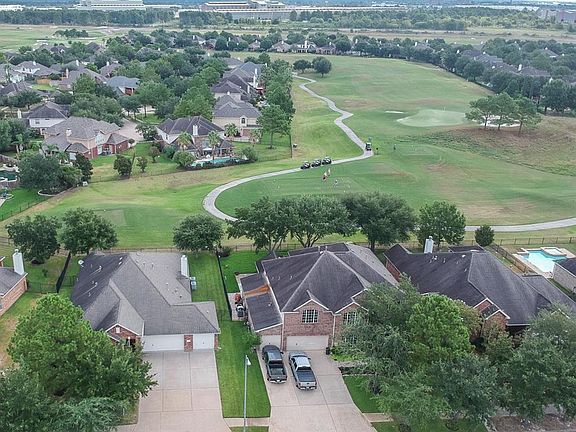 2nd image of 10418 Pavonia Dr
