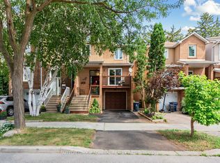 19 Carnival Ct, Toronto, ON M2R3T7
