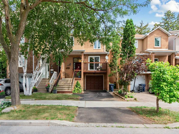 19 Carnival Ct, Toronto, ON M2R 3T7