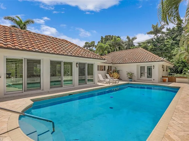 655 Galleon Dr — Photo 24