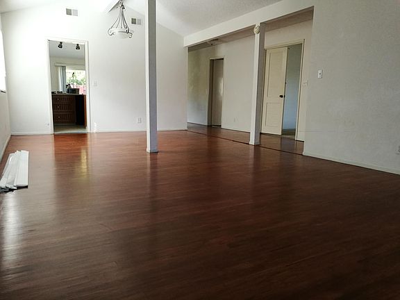 3rd image of 164 Mira St