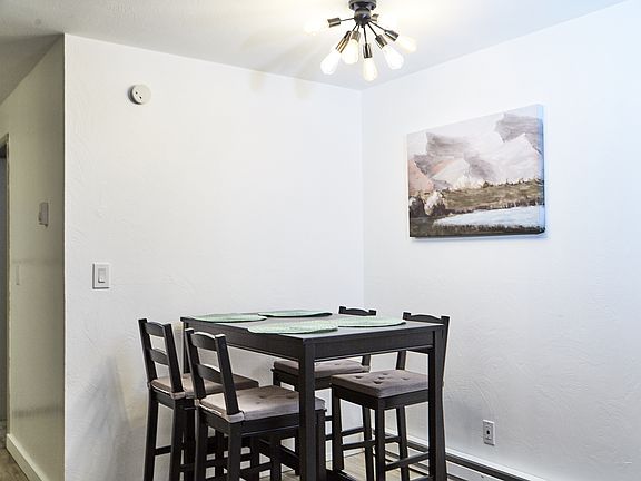 2nd image of 4015 Pacific Ave #2