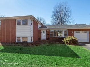 424 S Phelps Ave, Arlington Heights, IL 60004