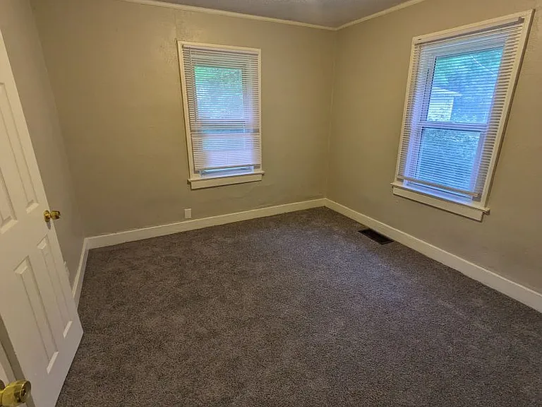 5535 Woodland Ave — Photo 13