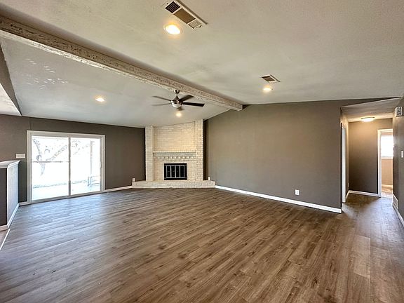 3rd image of 1904 Stardust St