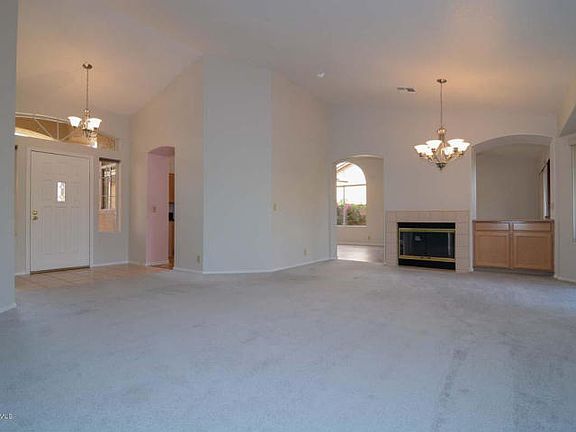 3rd image of 10983 W Tonopah Dr