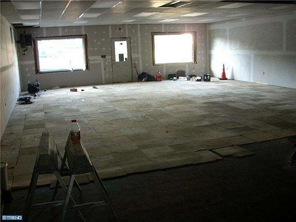 5th image of 125 Kings Hwy