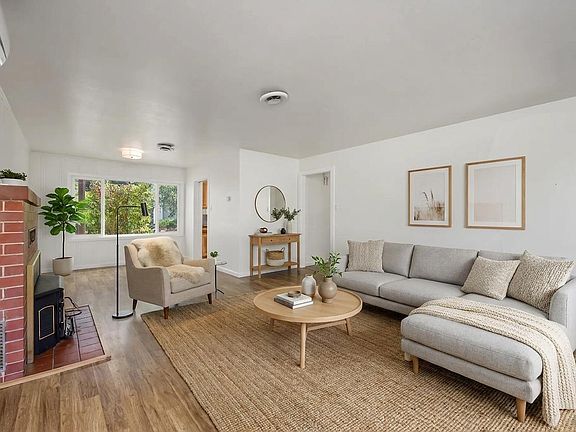 3rd image of 431 Sexton Road