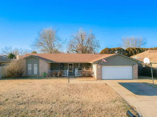 2208 Canary Dr, Ponca City, OK 74601