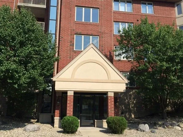 8445 Manor Ave APT 304, Munster, IN 46321