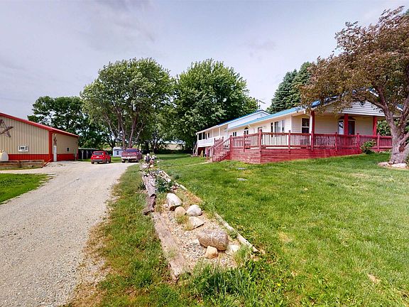 4th image of 2407 Alpine Ave