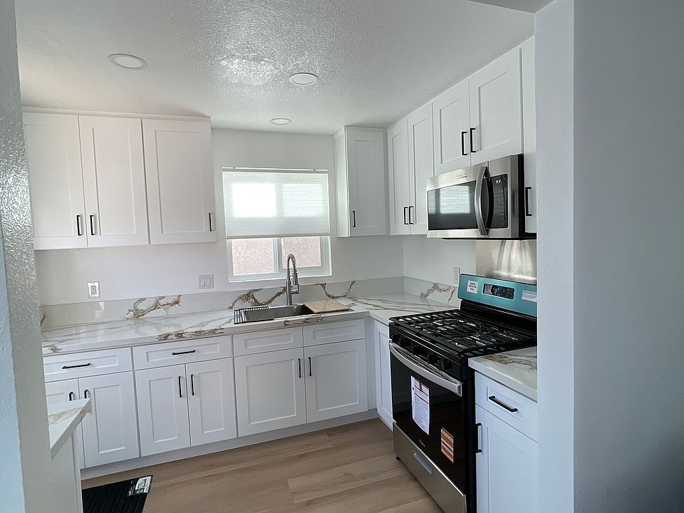 2nd image of 6317 Osler St