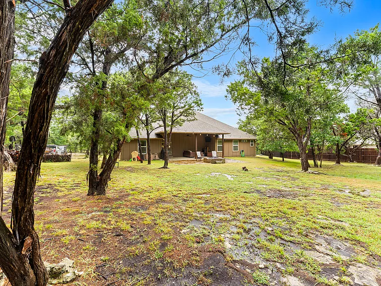 15765 Salado Dr — Photo 31