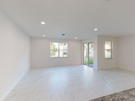 3rd image of 1159 NW Leonardo Cir