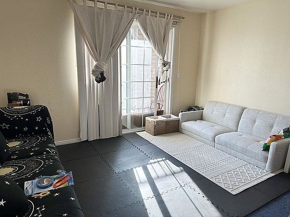 Living Room/Family Room