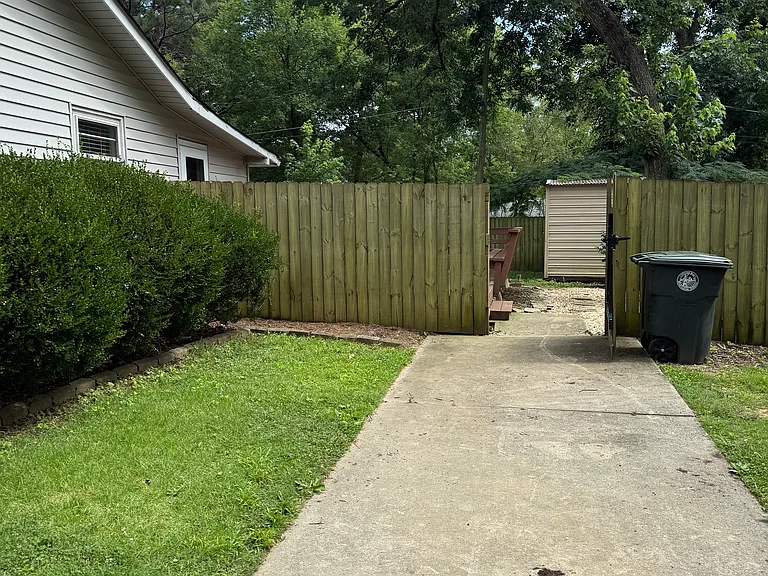 1227 Concord Ave — Photo 3