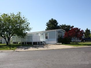100 Woodlot Ct, Flint, MI