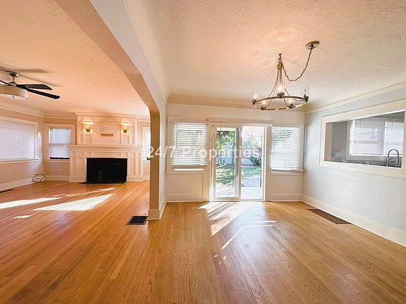 2nd image of 314 NE Lombard St