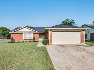 2941 Echo Dr, Grand Prairie, TX 75052
