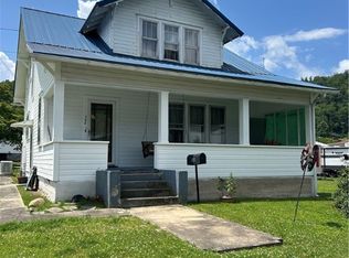 308 1st St W, Madison, WV 25130