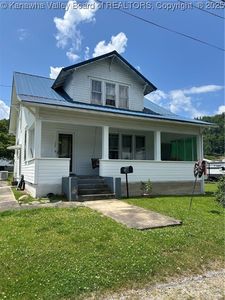 308 1st St W, Madison, WV, 25130