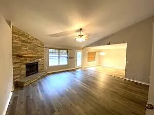1810 Twin Pine Blvd — Photo 3