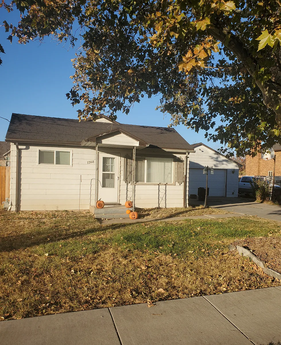 Building Photo - 1368 W 2700 S
