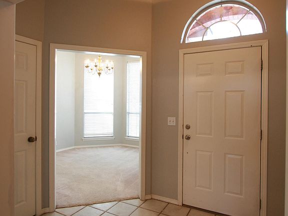 2nd image of 5723 Foxcroft Dr
