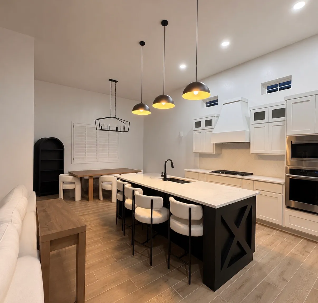 4 bed, 2001 sqft, $3,500 — Photo 1
