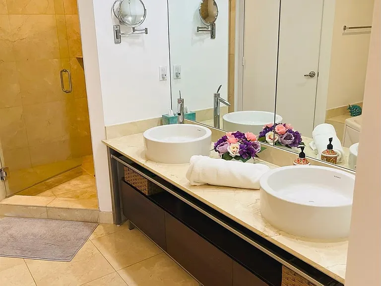 16275 Collins Ave — Photo 14