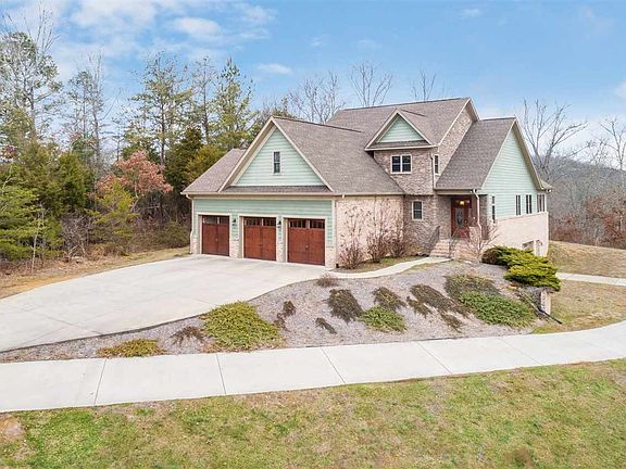 2nd image of 370 Knighthood Trl NW