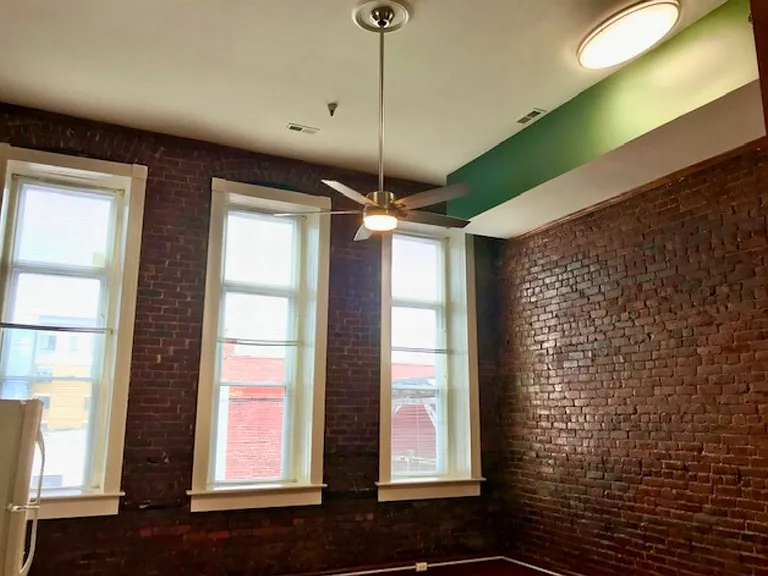 1206 Main St #1 — Photo 8