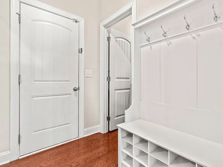 424 Hopwood Way — Photo 12
