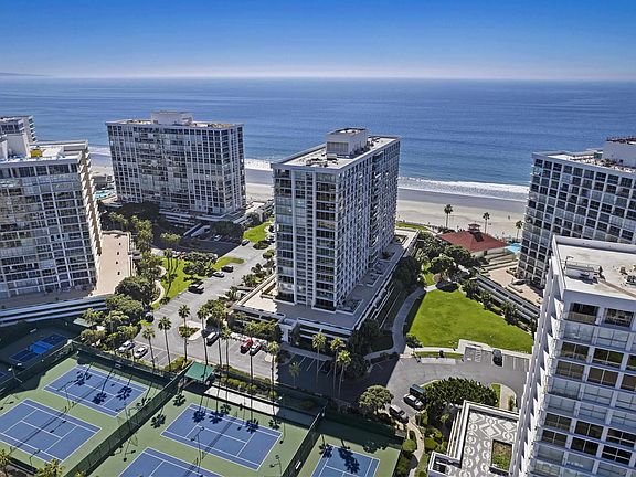 4th image of 1730 Avenida Del Mundo Unit 402