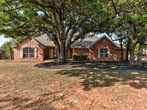 3rd image of 204 Persimmon Ridge Rd