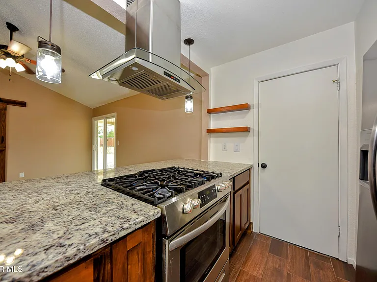 10348 Darin Rd — Photo 23