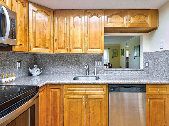 4th image of 1020 De Leon Dr #310