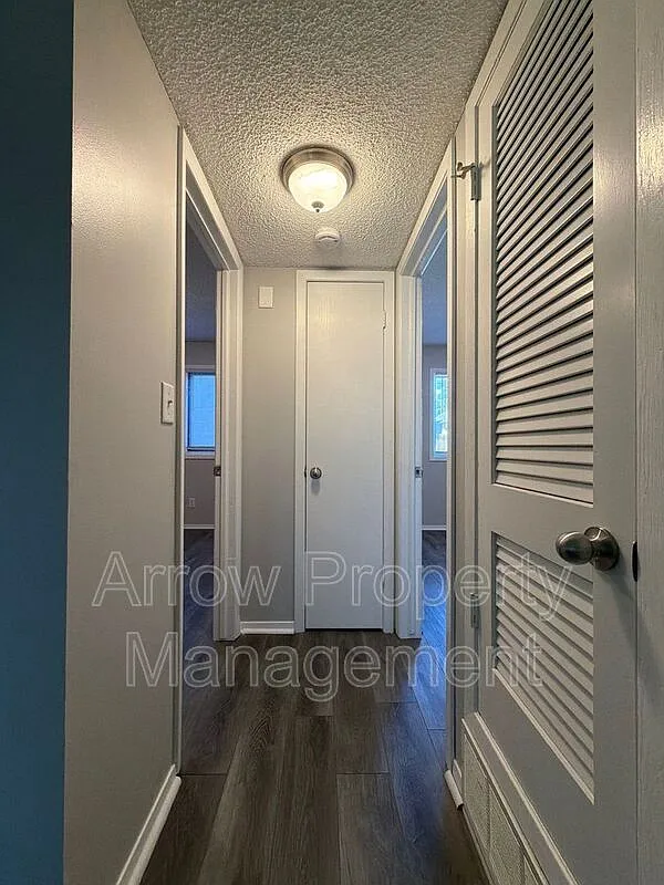 2 bed, 1.0 bath, 752 sqft, $975 — Photo 4