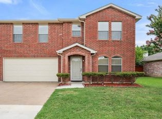 812 Ericville Dr, Arlington, TX 76001
