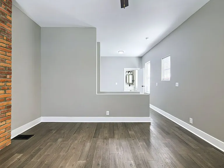 E Lincoln St 59-61 MLR — Photo 23