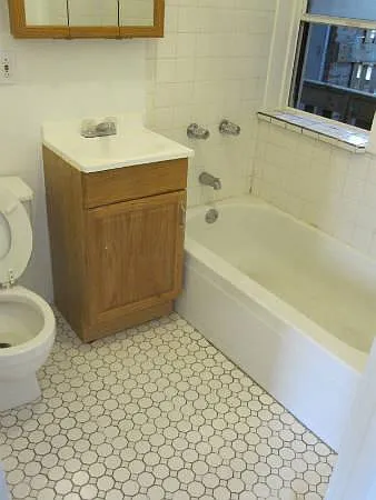 1 bed, 1.0 bath, $1,350 — Photo 3