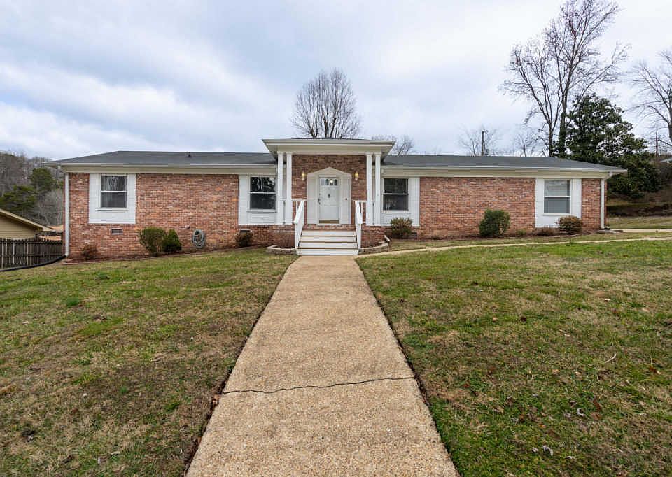 1st image of 103 Pine Forest Ln