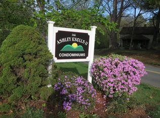 166 Hillside Rd APT 1, Westfield, MA 01085