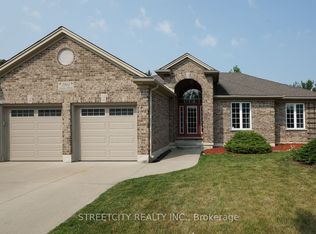 1861 Louise Blvd, London, ON N6G5G2